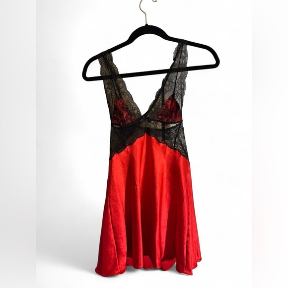 Victoria's Secret Red & Black Lace Babydoll Lingerie - Size Small - Picture 1 of 10